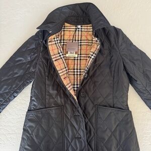 BURBERRY WOMEN QUILTED JACKET
